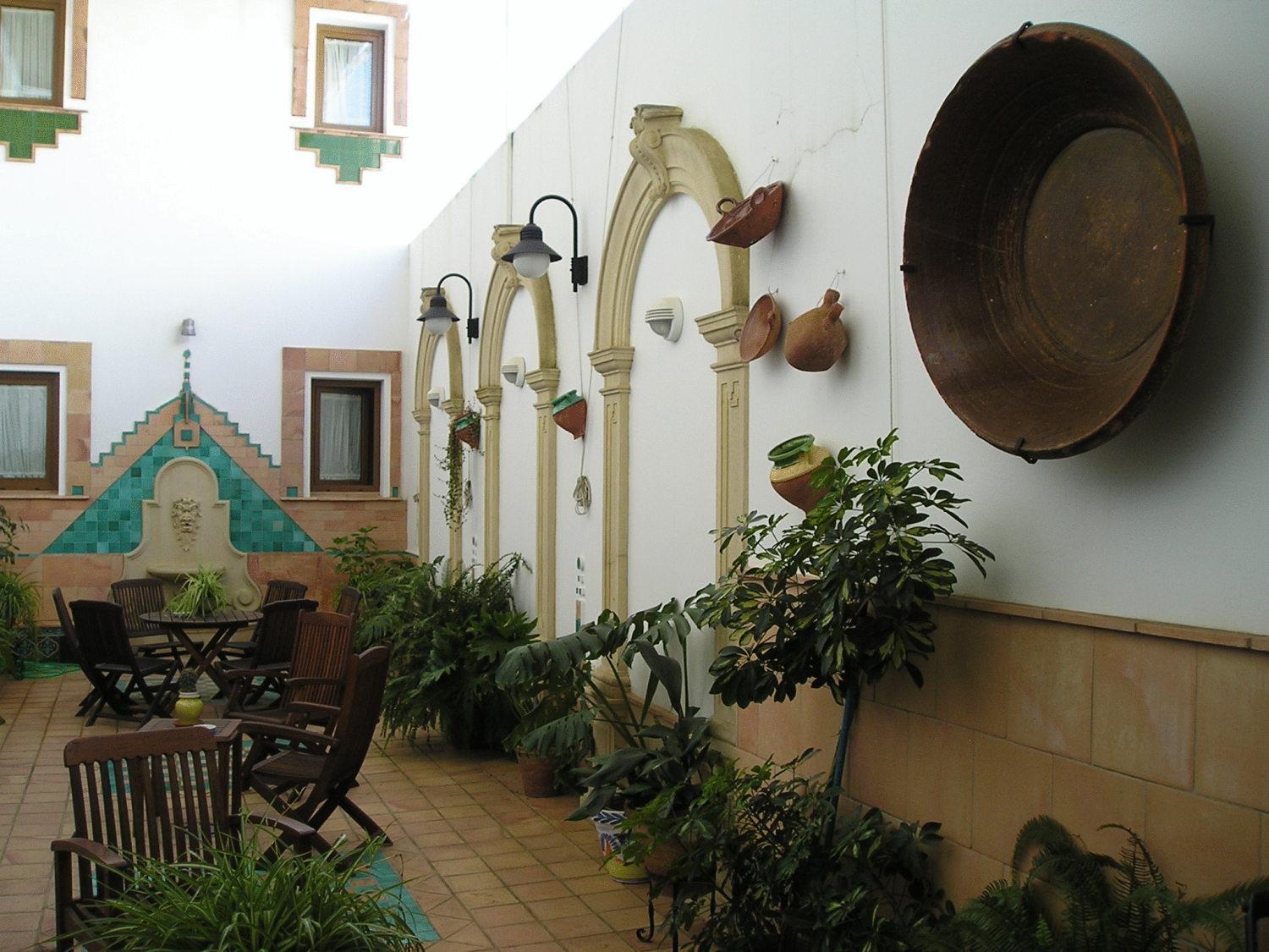 Hotel Plaza Chica à Cartaya Extérieur photo